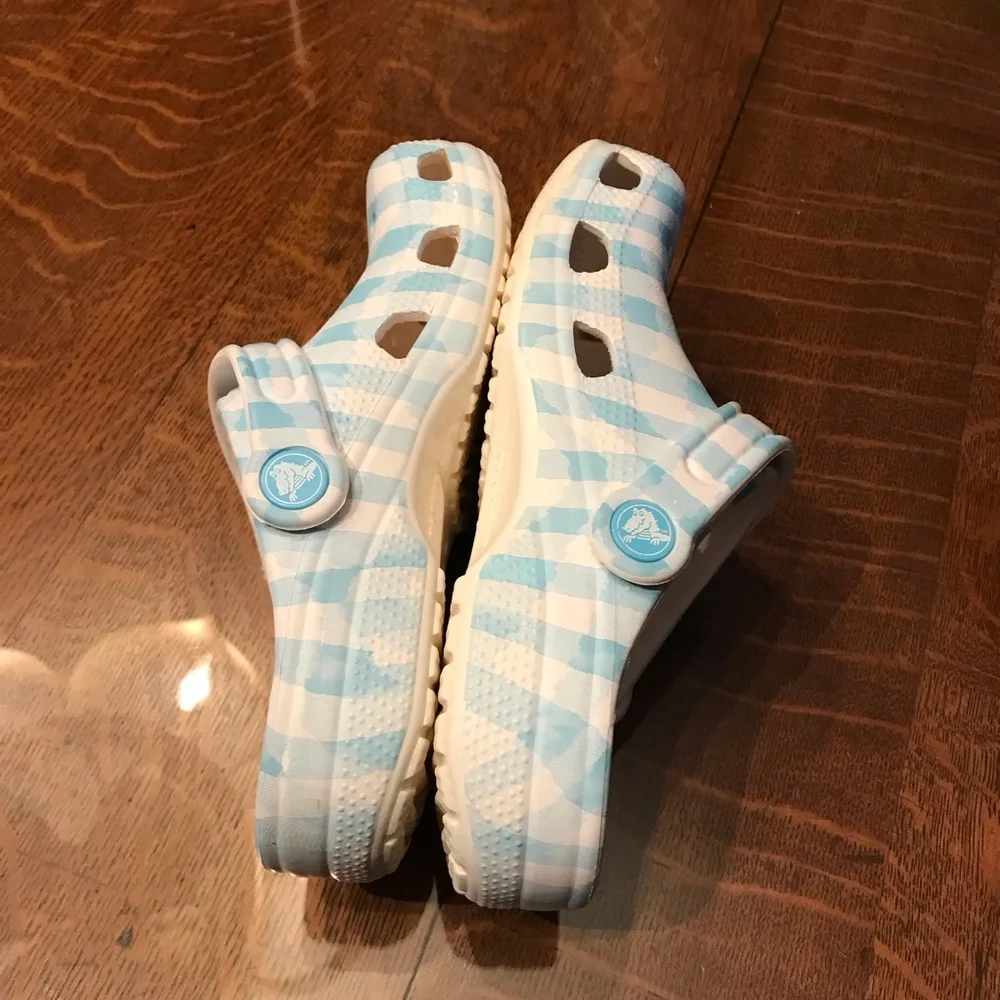 CROCS Kids Gingham Clogs in Light Blue and White